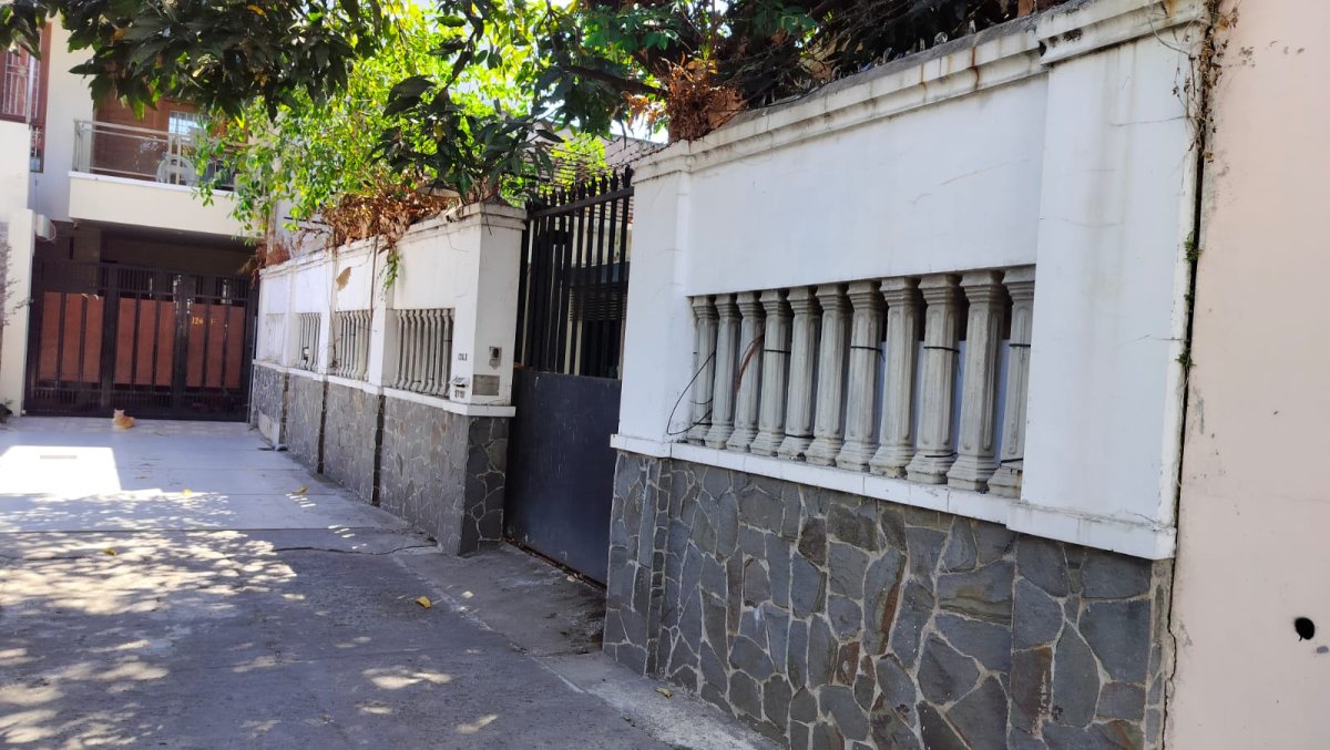 Rumah Adem & Nyaman di Pusat Kota Solo Dekat Jl. Slamet Riyadi dan Matahari Singosaren - Foto 2