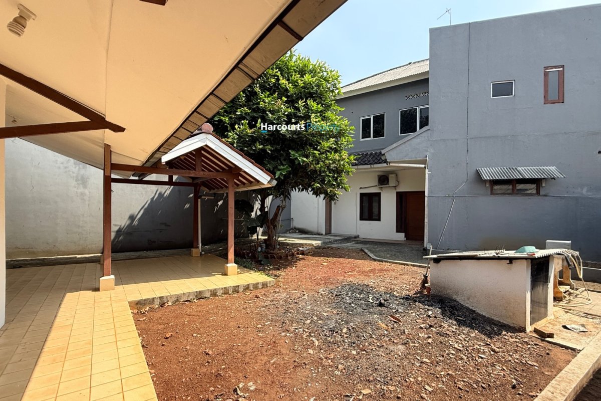 Disewakan Rumah Klasik Bagus dan Terawat Lokasi Strategis Area Jl. Syamsu Rizal Menteng - Foto 3