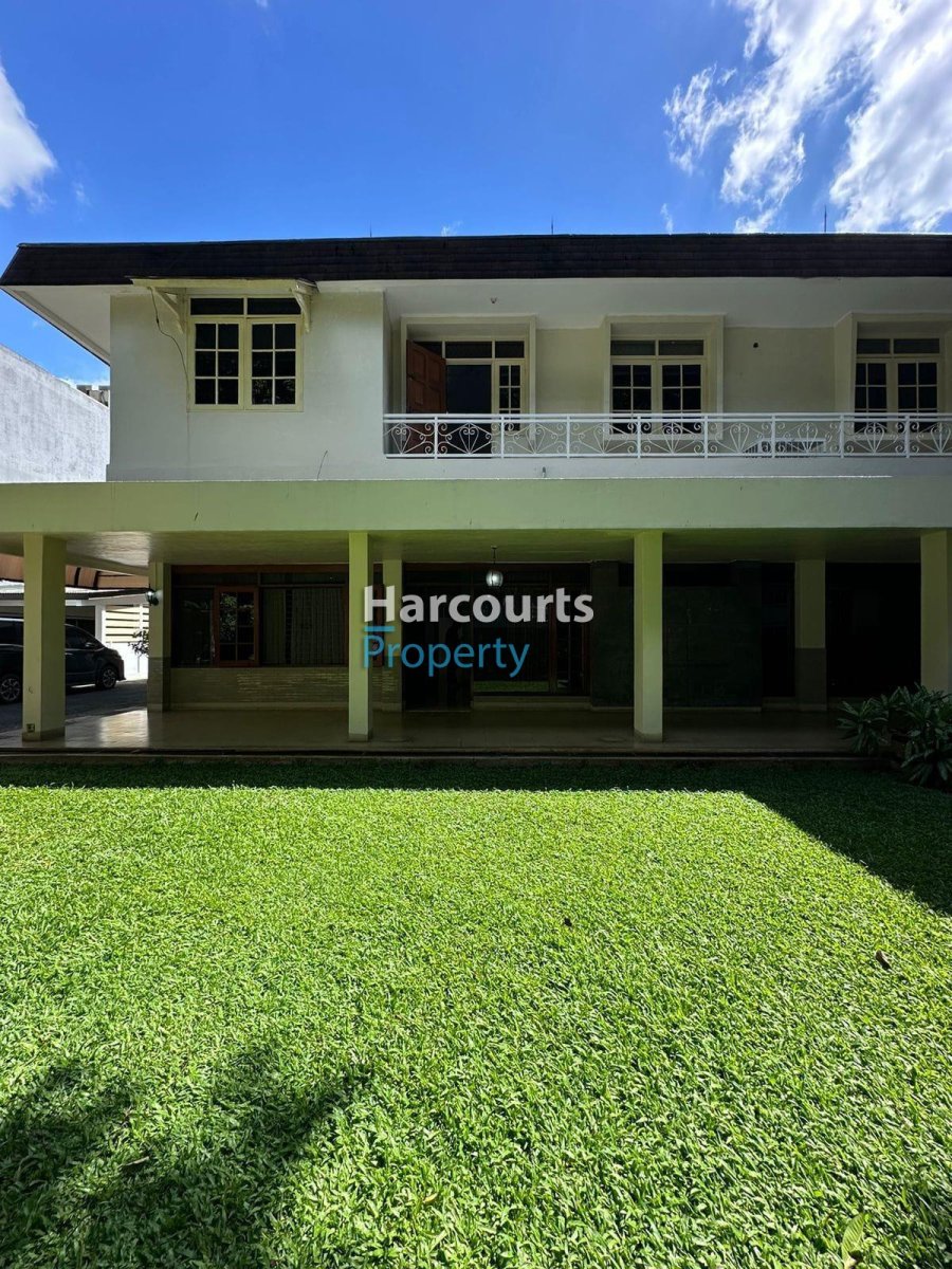Dijual Rumah Lama Kawasa Elit Area Jl. Daksa Kebayoran Baru