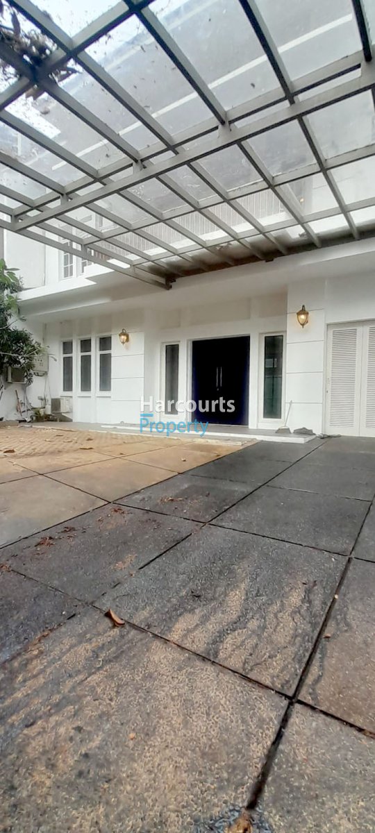 Disewakan Rumah Hunian Modern Area Jl. Erlangga Senopati Kebayoran Baru