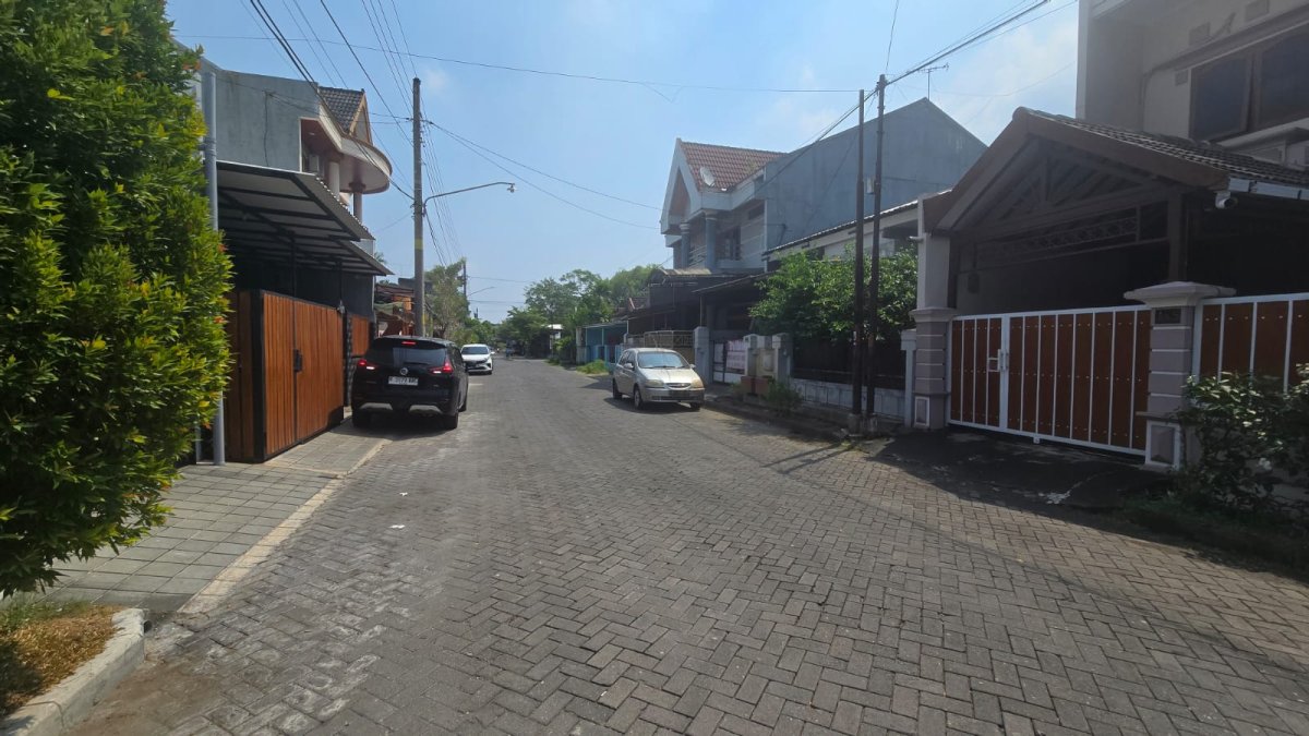 Rumah Hitung Tanah di Jalan Raya Boulevard Puri Gading Solo Baru - Foto 4