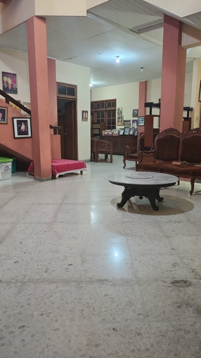 Dijual rumah full furnished vintage 2 lantai