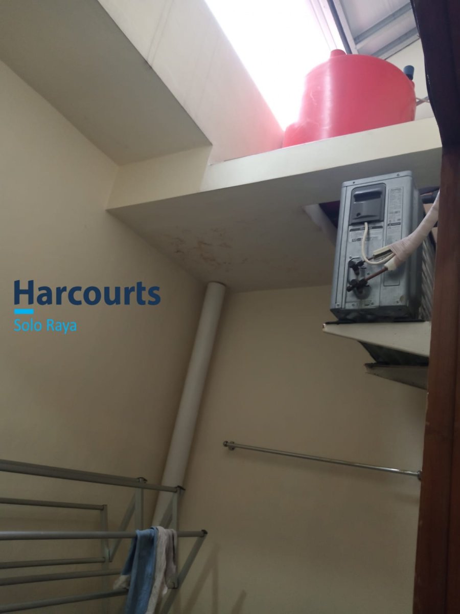 Rumah Bagus, Bersih & Terawat Full Furnished di Perumahan Klodran, Solo - Foto 8