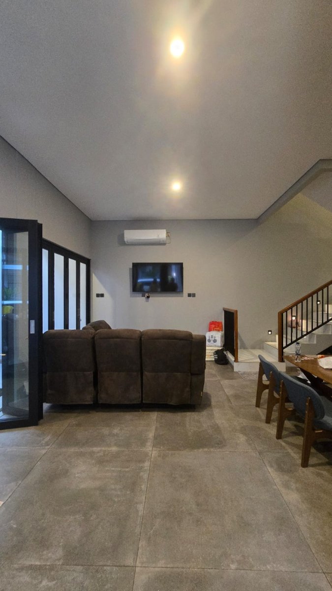 Rumah Mewah Minimalis Modern di Cluster Elite Colomadu - Foto 2