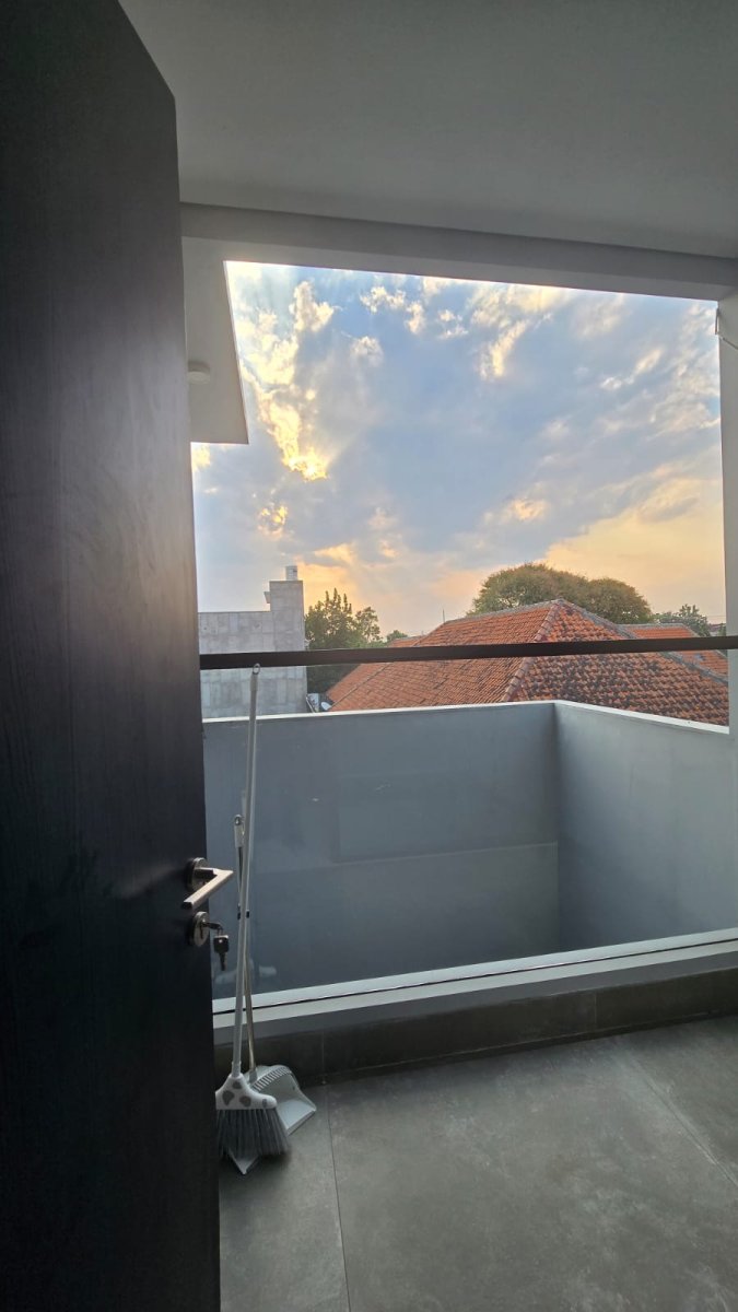 Rumah Mewah Minimalis Modern di Cluster Elite Colomadu - Foto 9