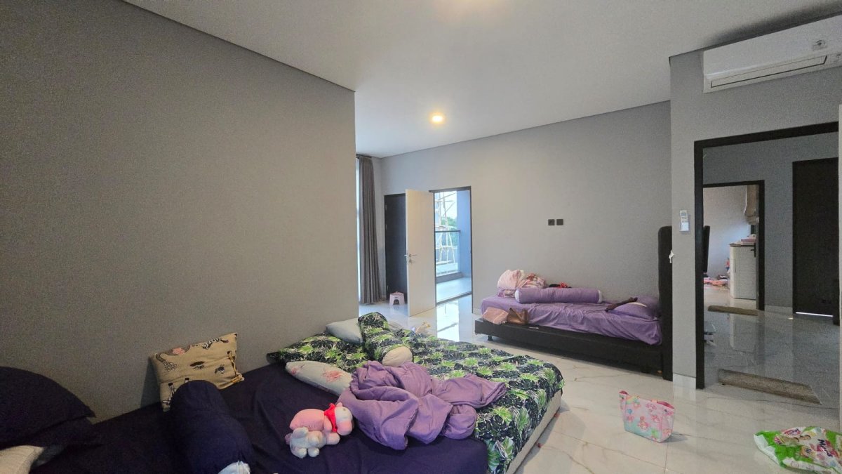 Rumah Mewah Minimalis Modern di Cluster Elite Colomadu - Foto 13