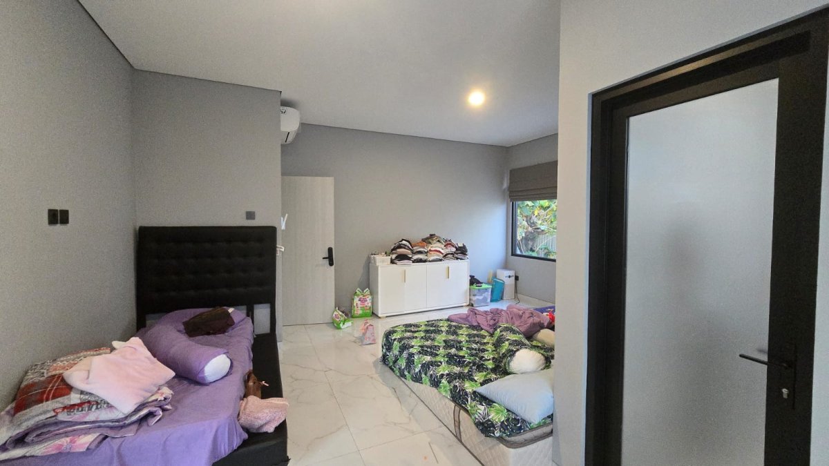 Rumah Mewah Minimalis Modern di Cluster Elite Colomadu - Foto 14