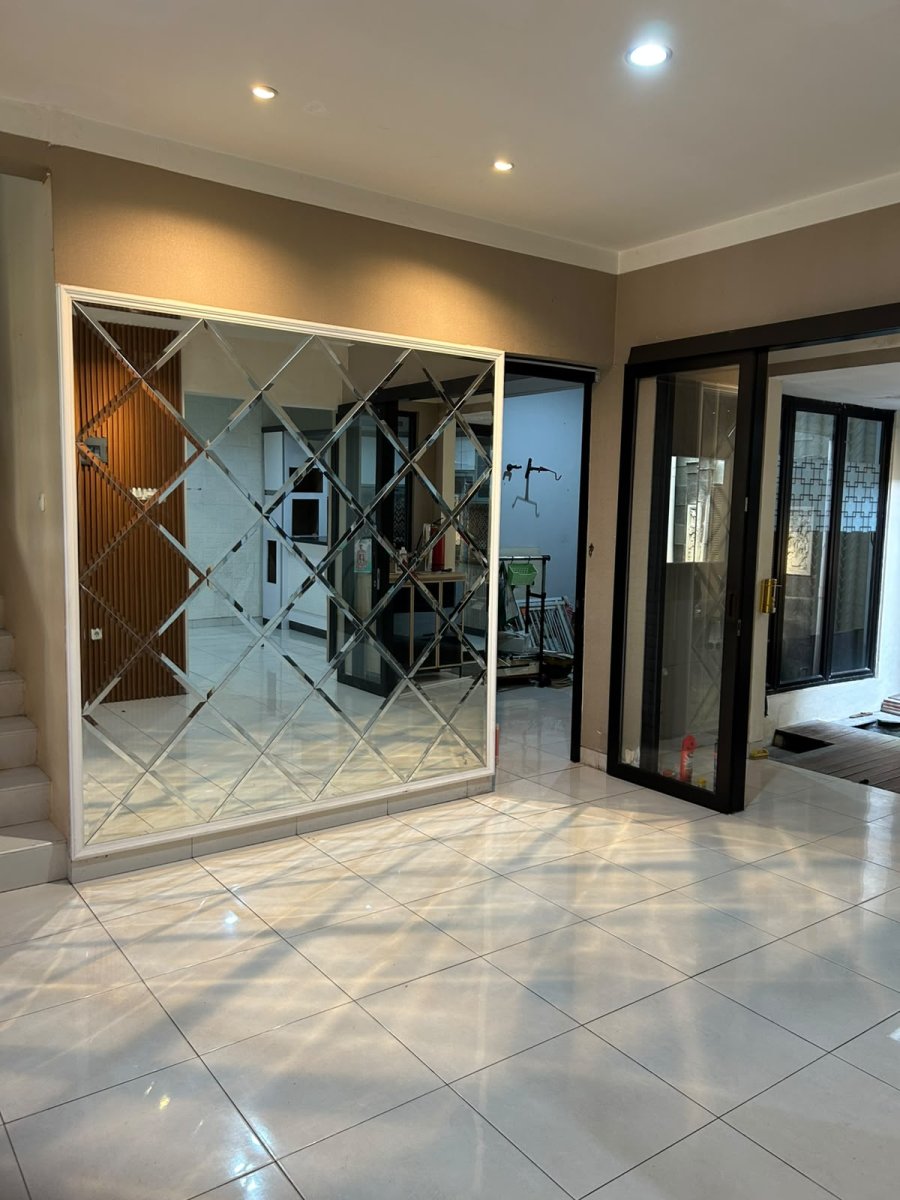 Dijual Rumah di Melia Garden, Graha Raya Bintaro Tangerang Selatan - Foto 6