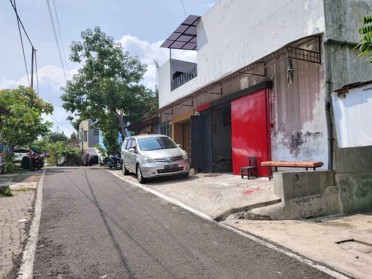 Rumah Siap Huni 2 Lantai di Pucang Sawit