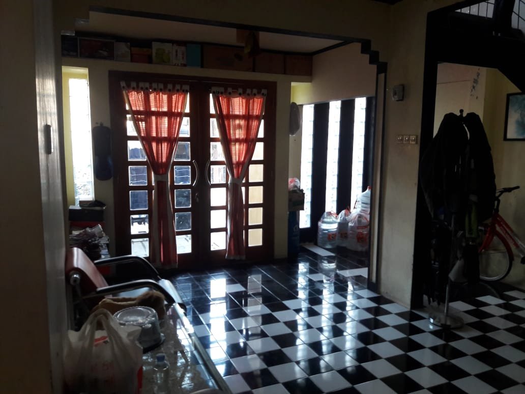 Rumah Siap Huni 2 Lantai di Pucang Sawit - Foto 8