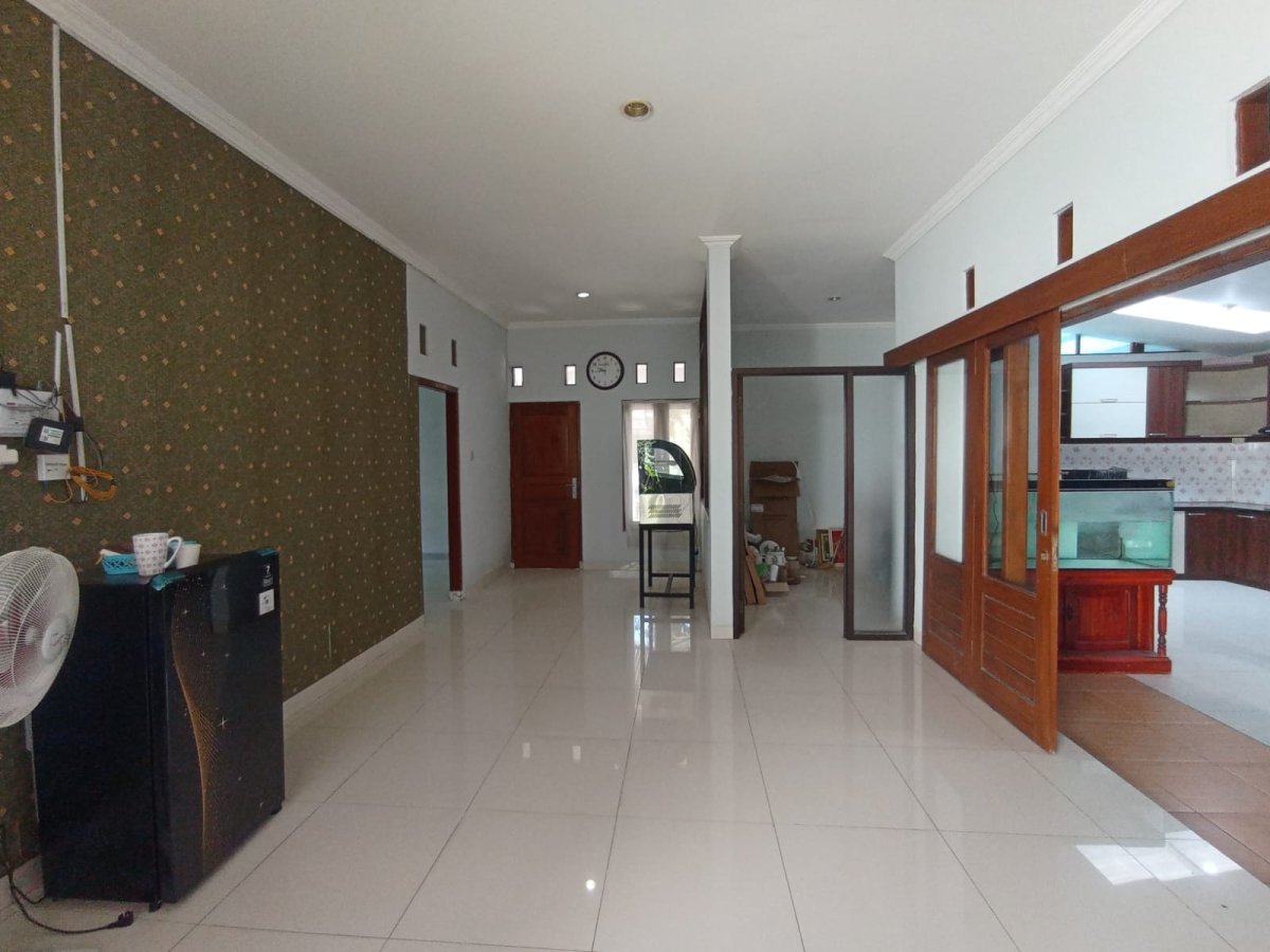Rumah cluster elit strategis siap pakai di Kartasura solo - Foto 10