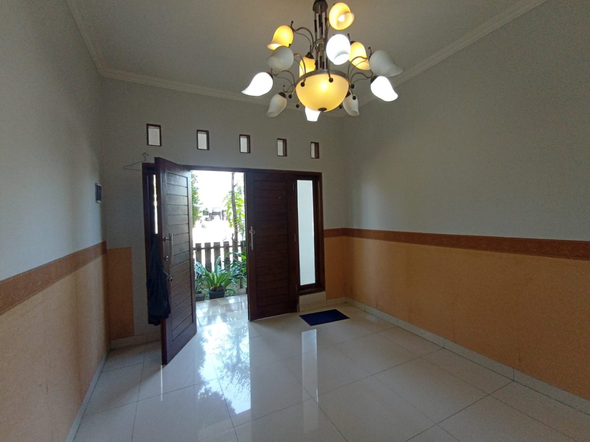 Rumah cluster elit strategis siap pakai di Kartasura solo - Foto 15