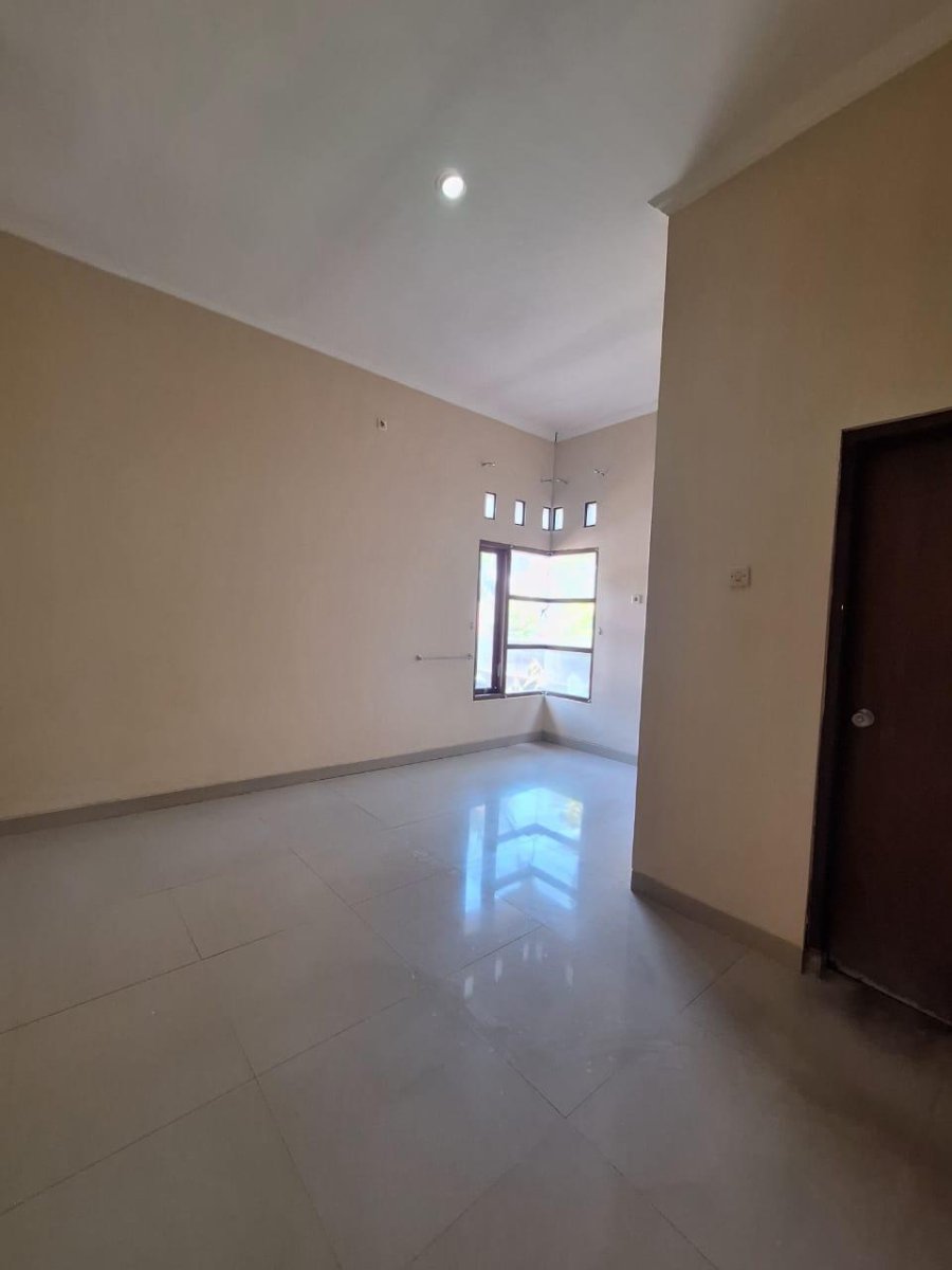 Rumah cluster elit strategis siap pakai di Kartasura solo - Foto 9