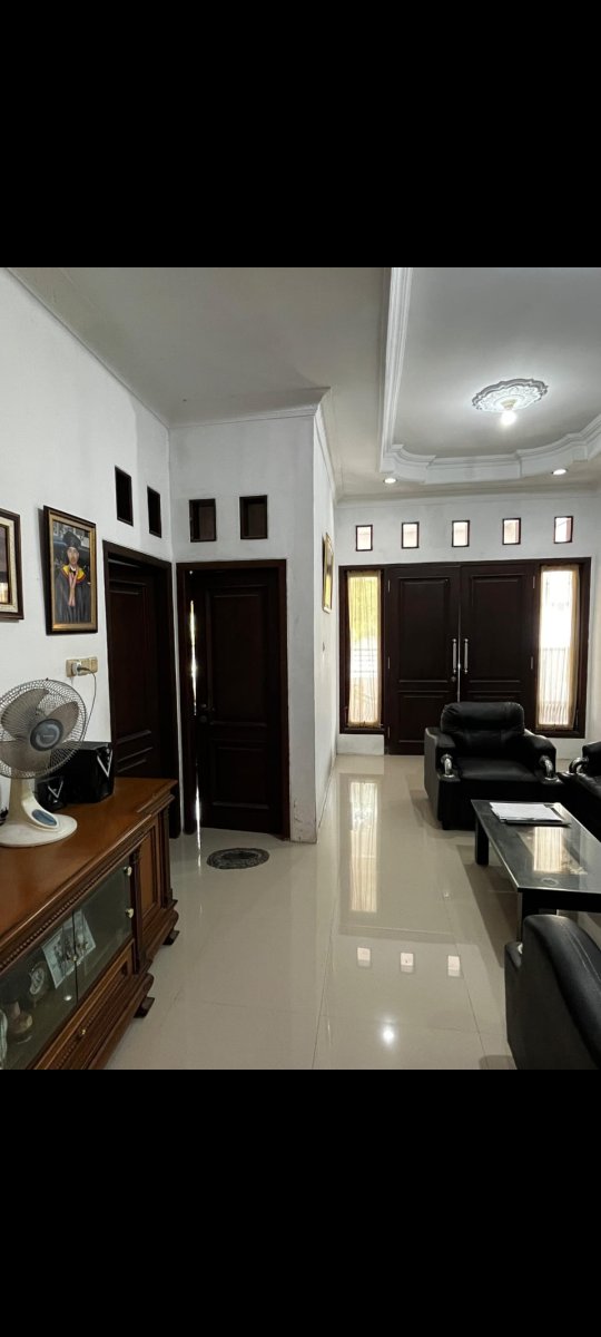 Rumah Bagus Strategis di Cluster Gentan - Foto 8