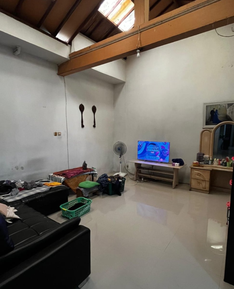 Rumah Bagus Strategis di Cluster Gentan - Foto 11
