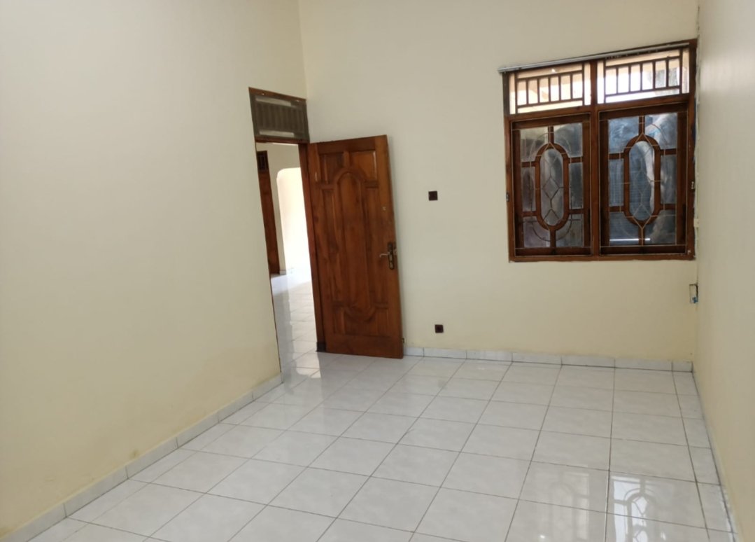 Rumah Siap Huni Tengah Kota Solo - Foto 6