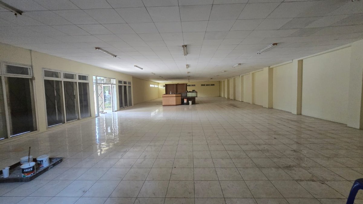 Tanah Luas Bonus Bangunan Ruang Produksi dan Showroom - Foto 13