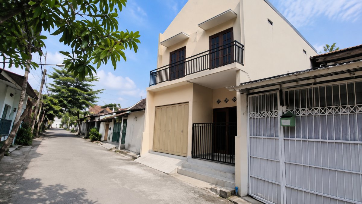 Rumah 2 Lantai di Gading Permai , Solo Baru Dekat Pakuwon Mall - Foto 2