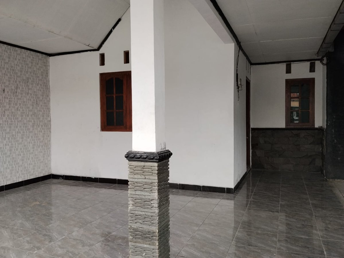 Rumah Bersih dan Terawat Siap Huni di Lingkungan Perumahan Mojosongo, Solo - Foto 3