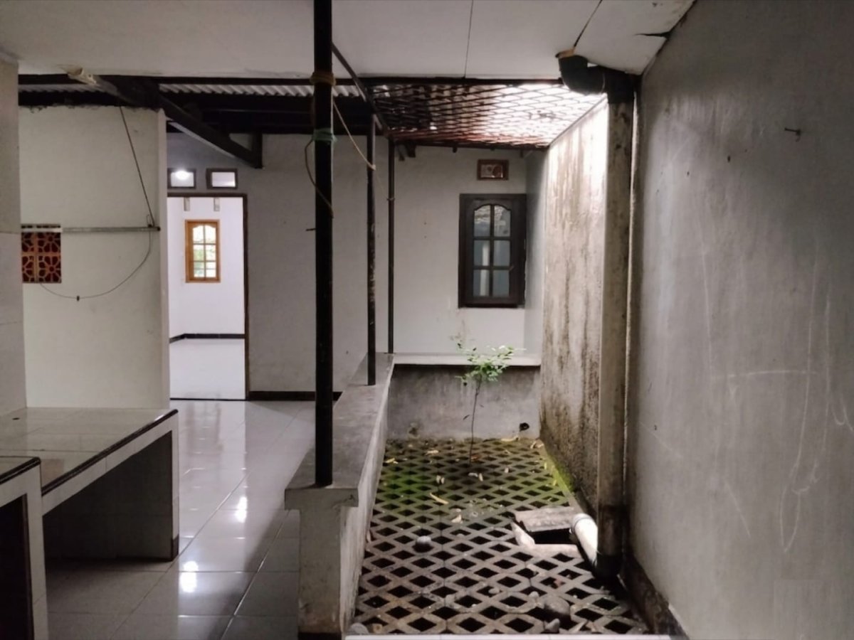 Rumah Bersih dan Terawat Siap Huni di Lingkungan Perumahan Mojosongo, Solo - Foto 5