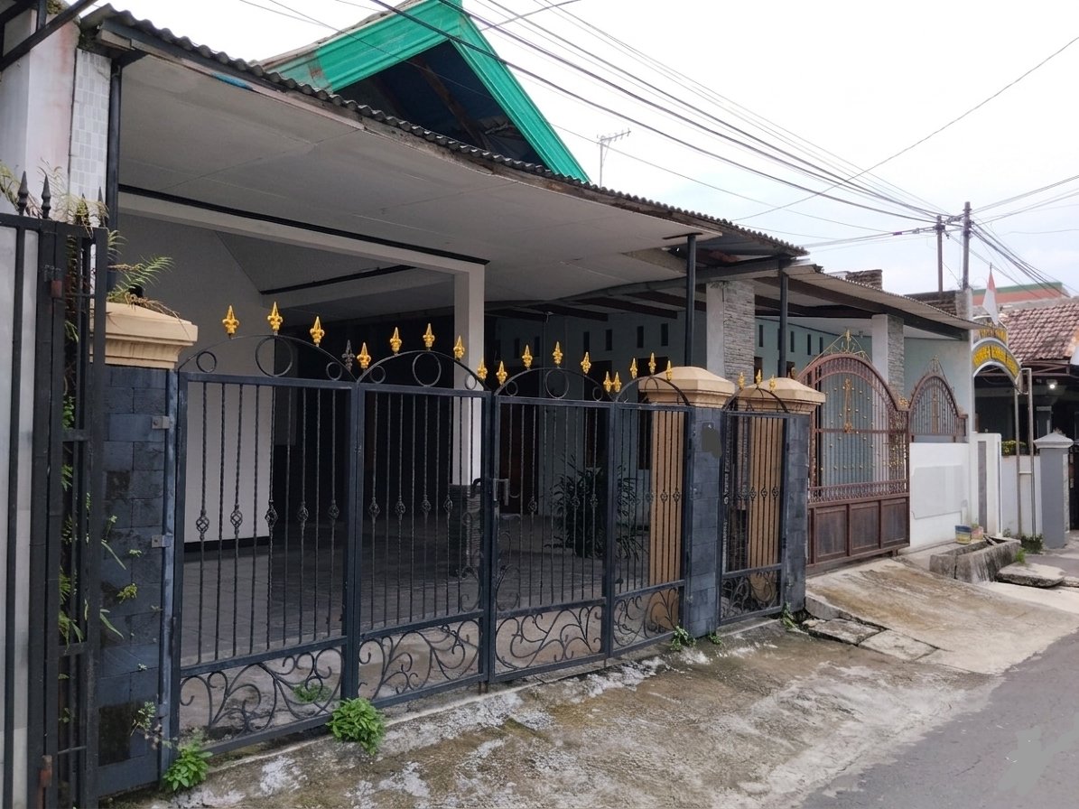 Rumah Bersih dan Terawat Siap Huni di Lingkungan Perumahan Mojosongo, Solo - Foto 10