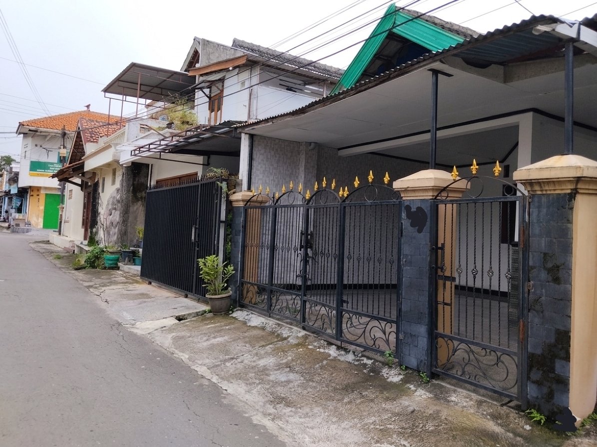 Rumah Bersih dan Terawat Siap Huni di Lingkungan Perumahan Mojosongo, Solo - Foto 11