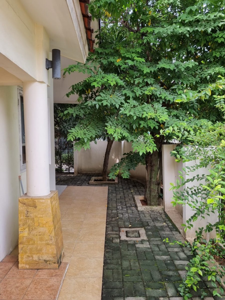 Rumah Bintaro Sektor 9, Pondok Aren