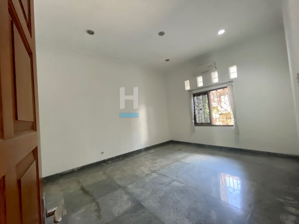 Rumah Elit 2 Lantai Siap Huni di Solo Baru - Foto 3