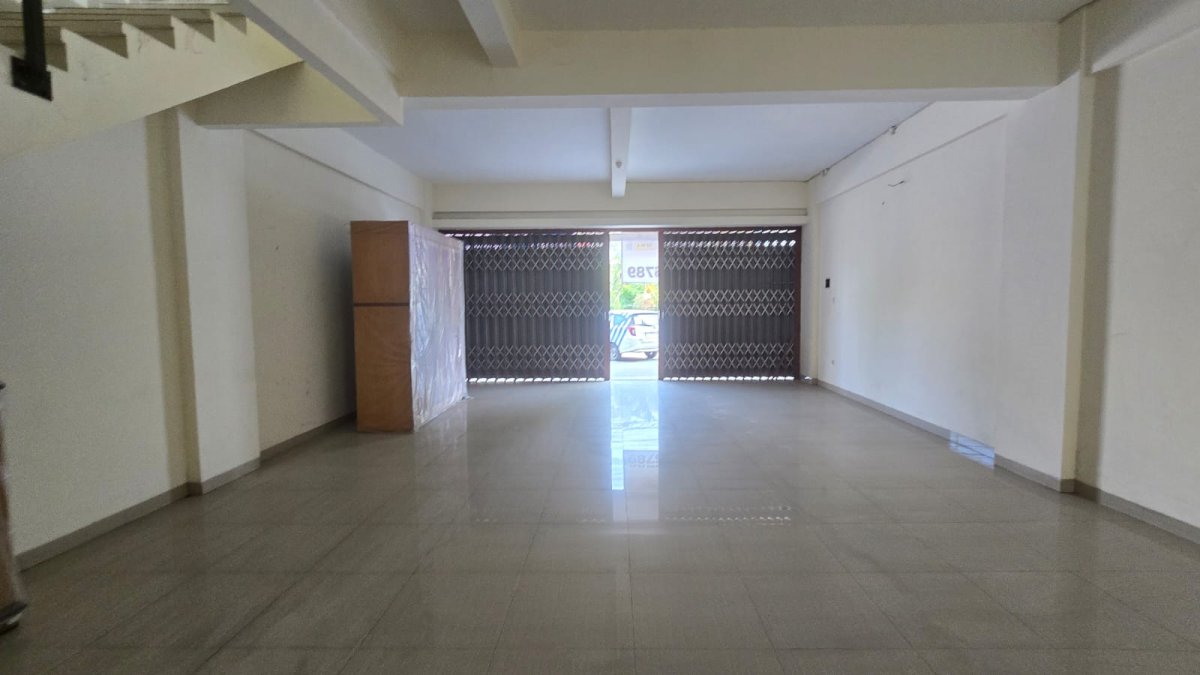 Ruko Strategis 3 Lantai di Komplek Pertokoan Solo Baru - Foto 2