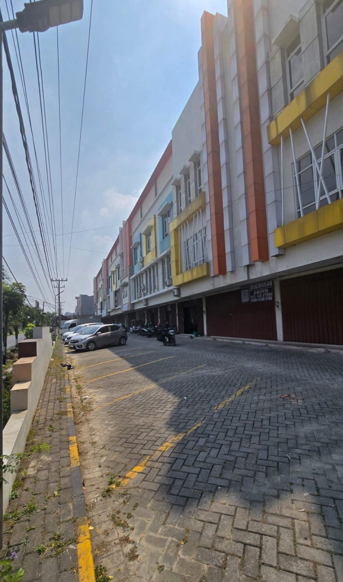 Ruko Strategis 3 Lantai di Komplek Pertokoan Solo Baru - Foto 9
