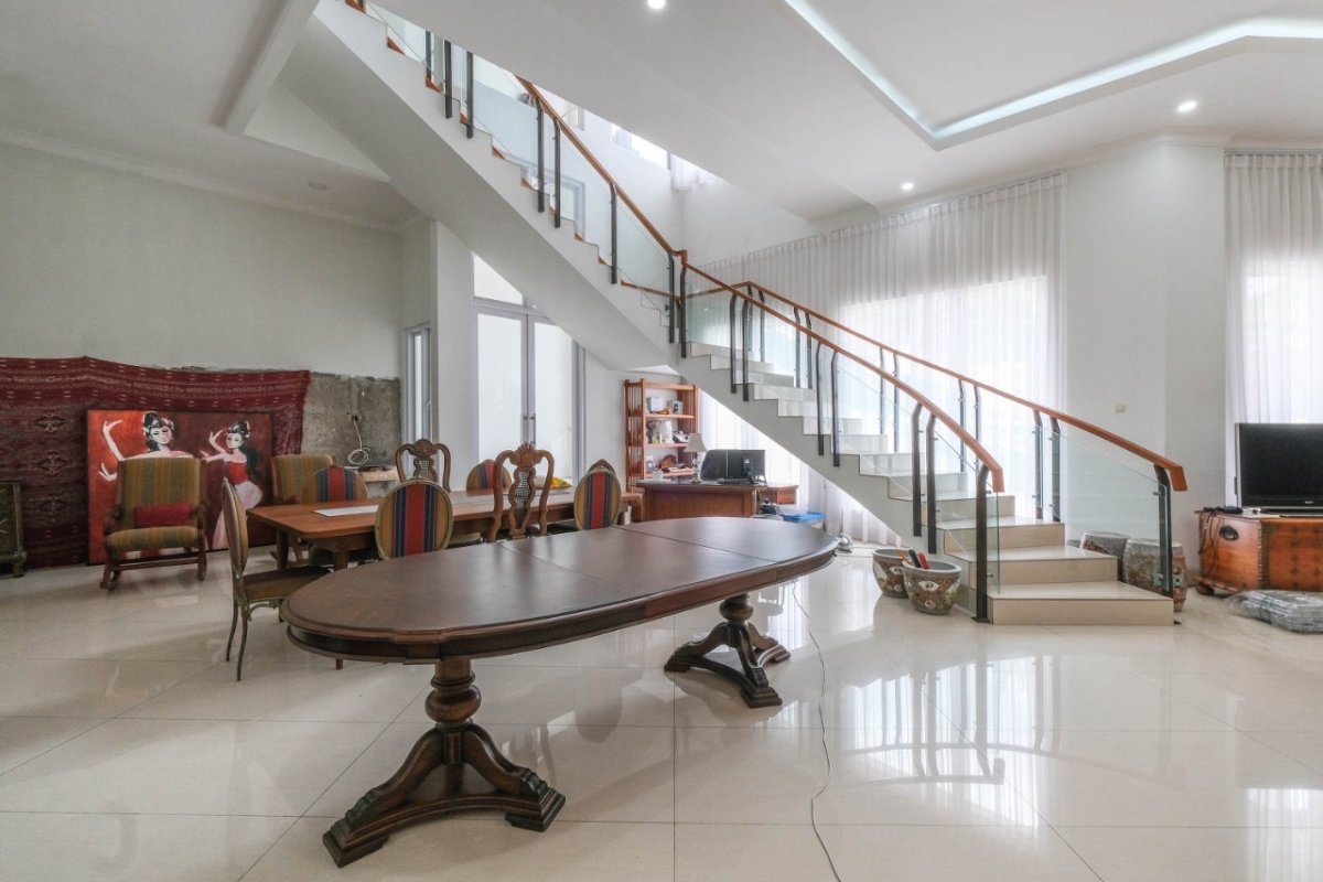 Disewakan Rumah besar area pejaten - Foto 2