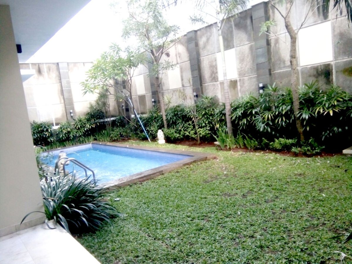 Disewakan Townhouse area kemang