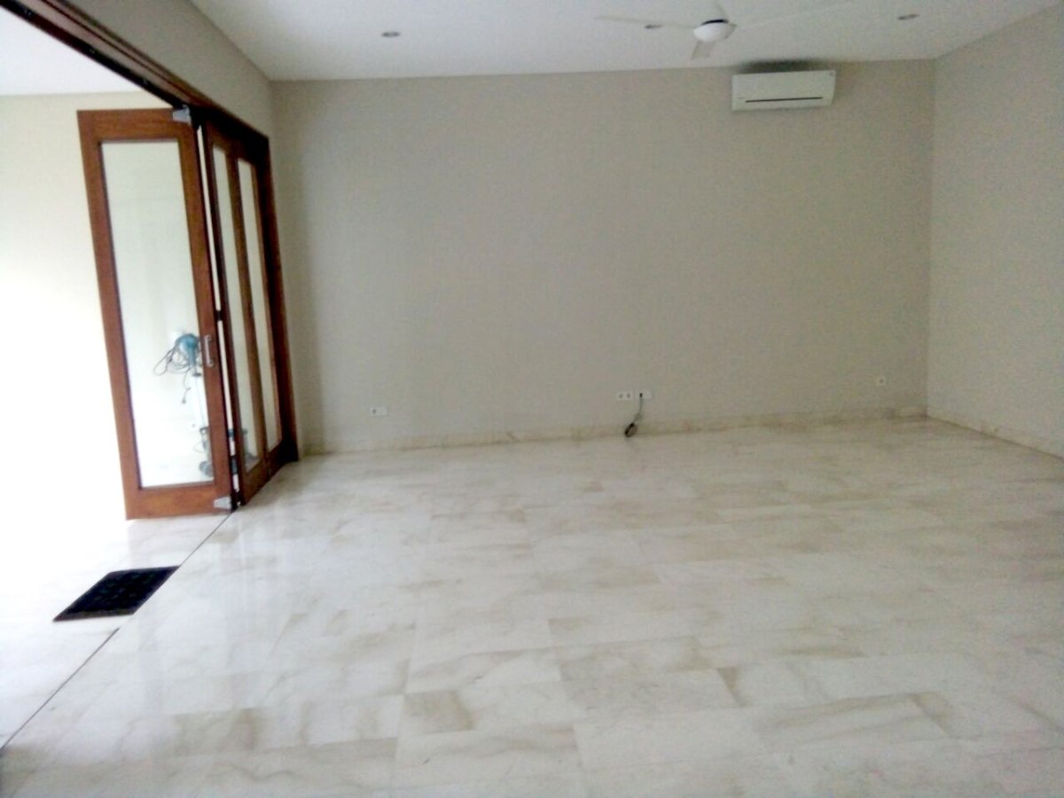 Disewakan Townhouse area kemang - Foto 2