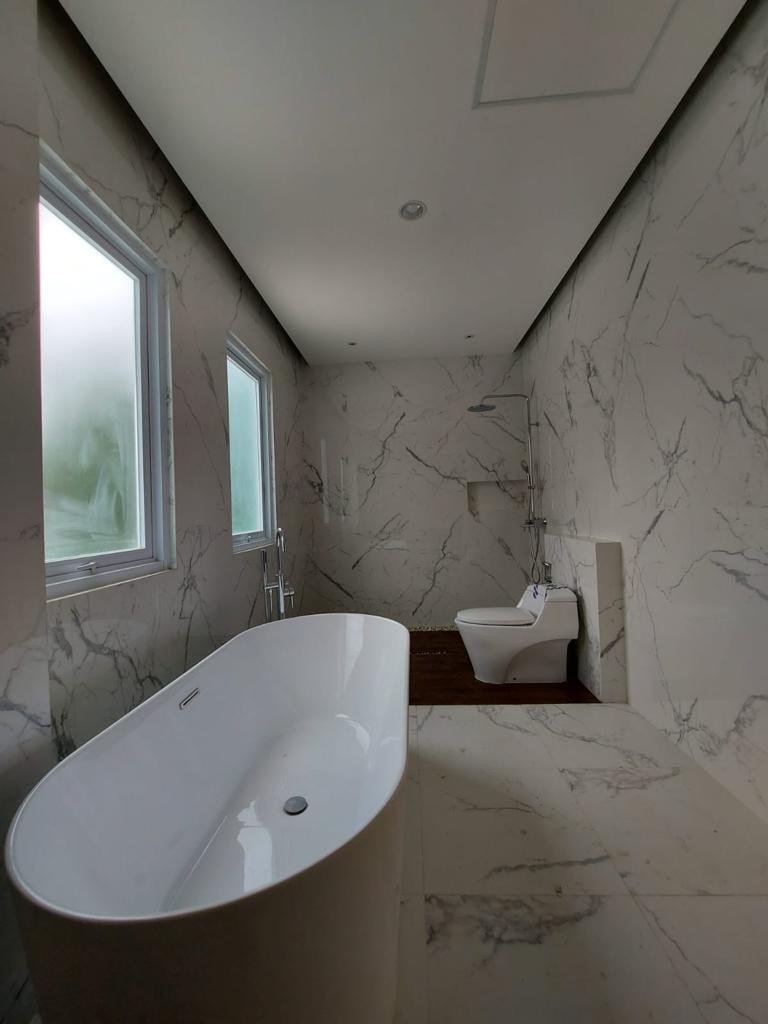 Rumah Tropical Modern design by Ateiler Riri - Foto 5