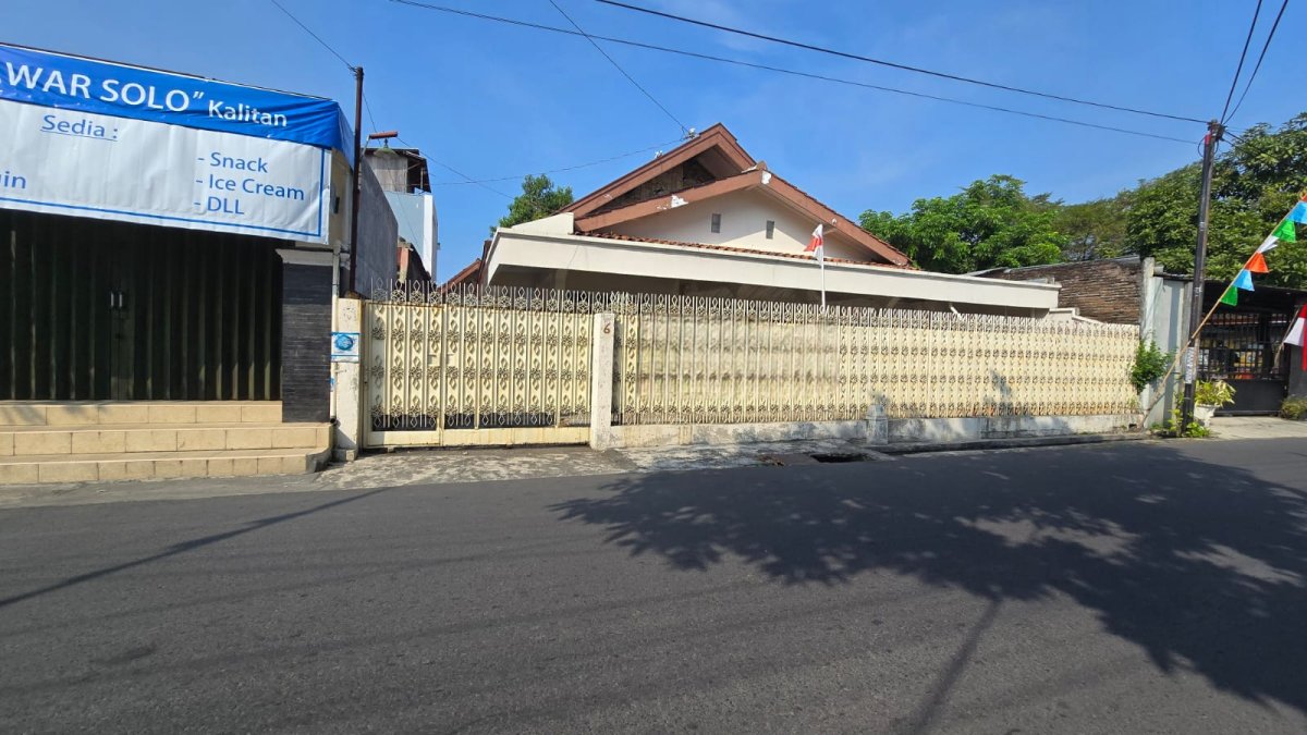 Rumah Dan Ruang Usaha Strategis Dekat Mall Solo Paragon