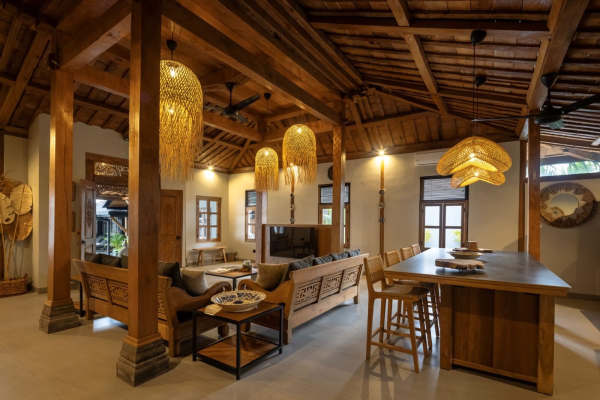 Rumah Mewah Full Furnished Dengan Joglo Modern dan Kolam Renang - Foto 7
