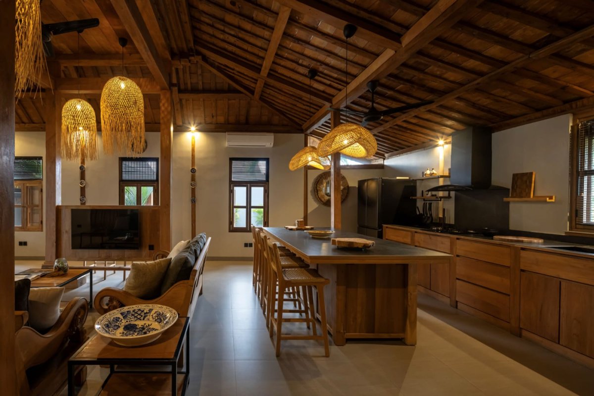 Rumah Mewah Full Furnished Dengan Joglo Modern dan Kolam Renang - Foto 13