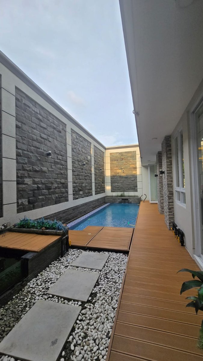 Rumah Mewah Minimalis Kolam Renang Di Cluster Elite Solo Baru - Foto 5