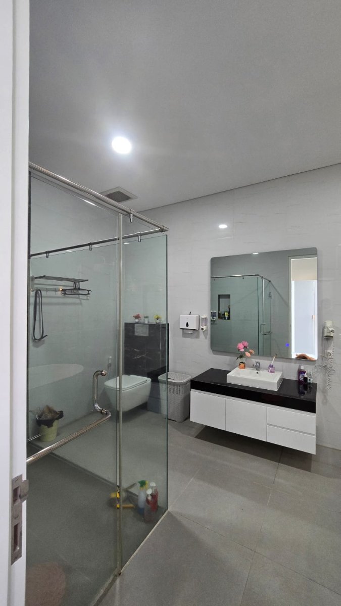 Rumah Mewah Minimalis Kolam Renang Di Cluster Elite Solo Baru - Foto 7