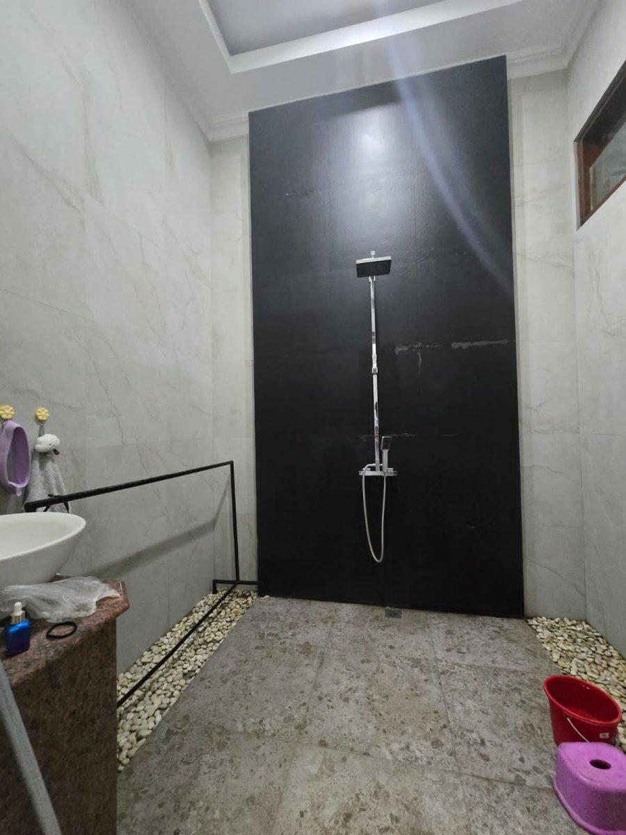 Rumah Mewah Kolam Renang di Perumahan Tirtamaya Residence Gentan Solo - Foto 9