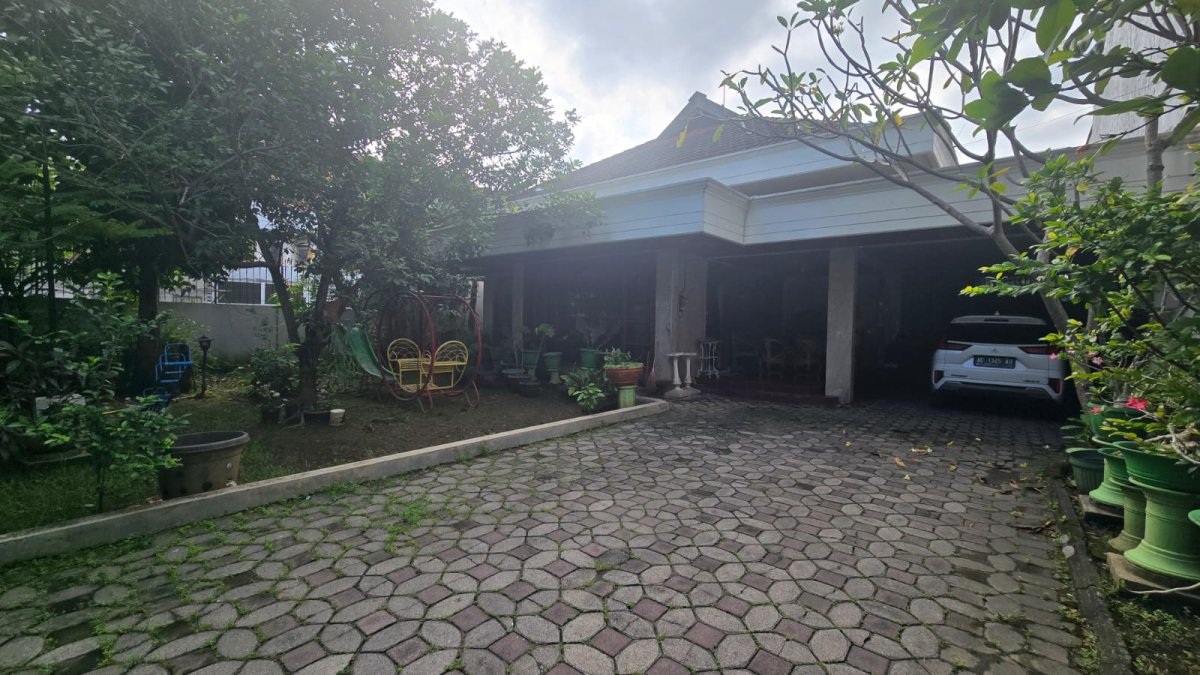 Rumah Kayu Jati Strategis di Kerten Laweyan Solo - Foto 3