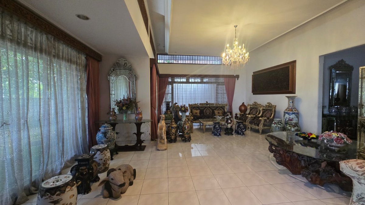 Rumah Kayu Jati Strategis di Kerten Laweyan Solo - Foto 8