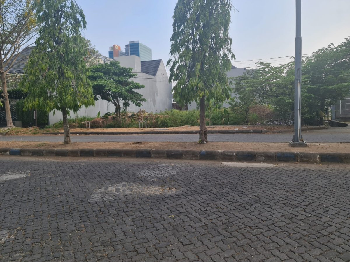Tanah istimewa dan favorit di jalan cemara raya solo baru