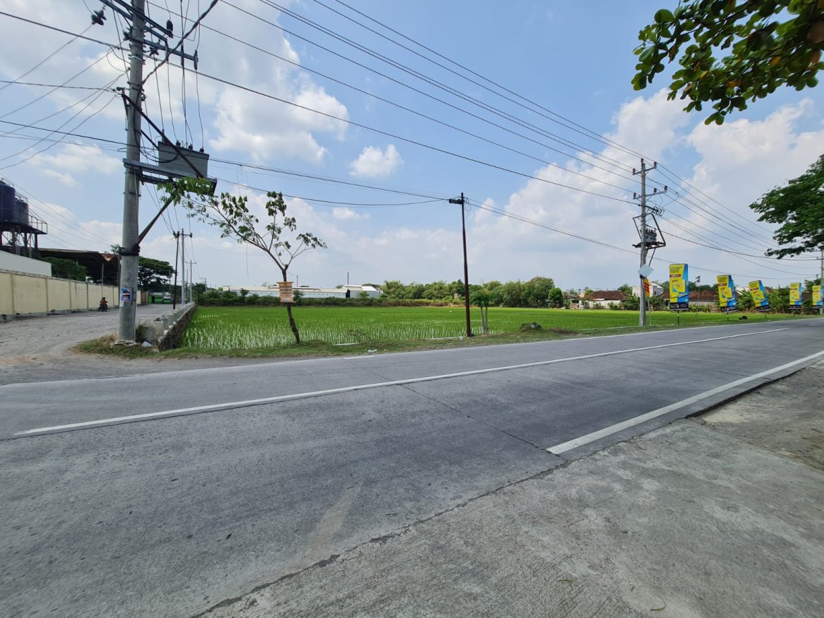 Tanah Istimewa Jalan Raya Solo Sukoharjo