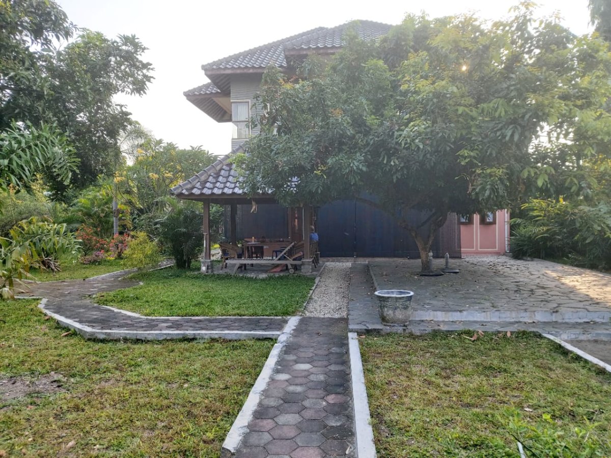 Rumah Mewah Anti Gempa di Colomadu Solo - Foto 3