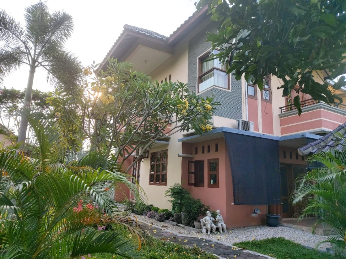 Rumah Mewah Anti Gempa di Colomadu Solo - Foto 12