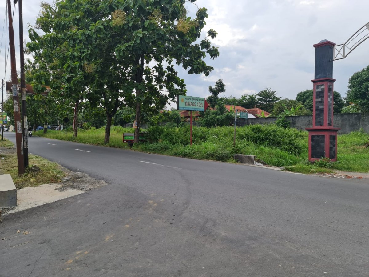 Tanah istimewa dapat 3 jalan dekat jalan adi sucipto colomadu solo