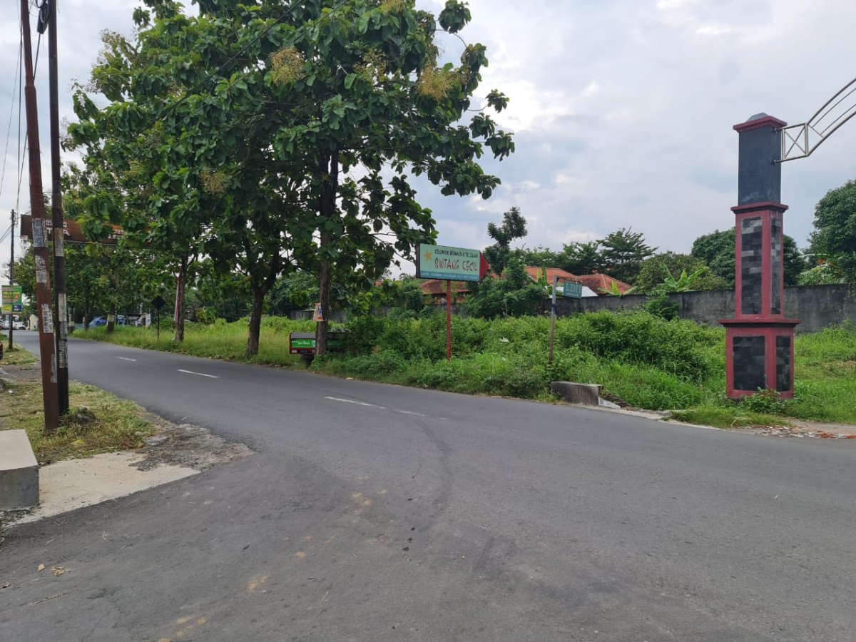 Tanah istimewa dapat 3 jalan dekat jalan adi sucipto colomadu solo - Foto 3