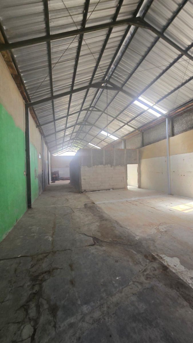 Gudang Strategis Dekat Jalan Raya Solo Jogja