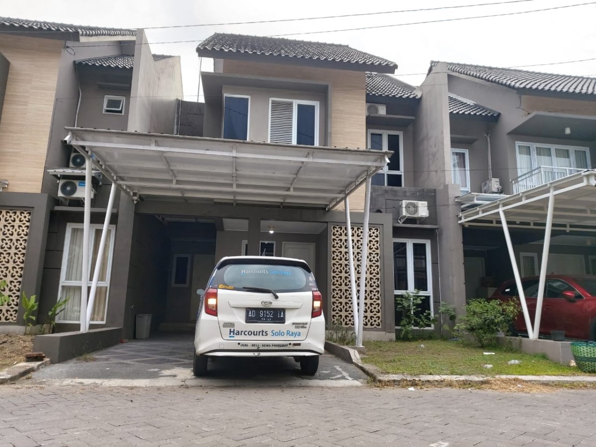 Rumah Minimalis Siap Pakai di Cluster Elite Gentan Solo